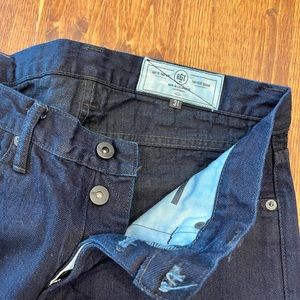 Rogue Territory dark skinny jean. 31 inch waist. Never worn